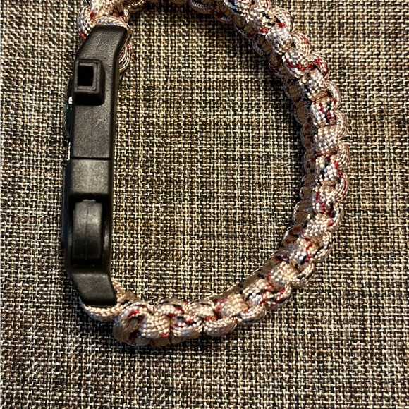 5291-HTT Paracord Bracelet Waterproof Outdoor Adjustable Survival-Desert Camo - Picture 8 of 16
